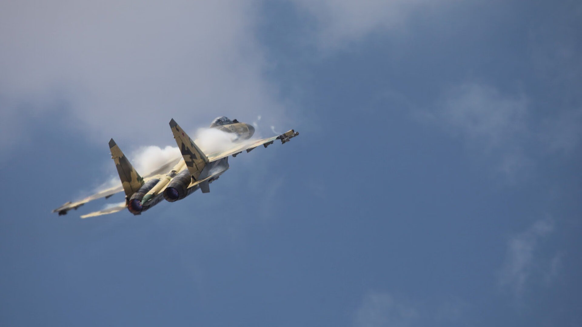 AIYOUXI.COM-球场传奇再现，欧冠赛场波澜壮阔，2022欧冠场地