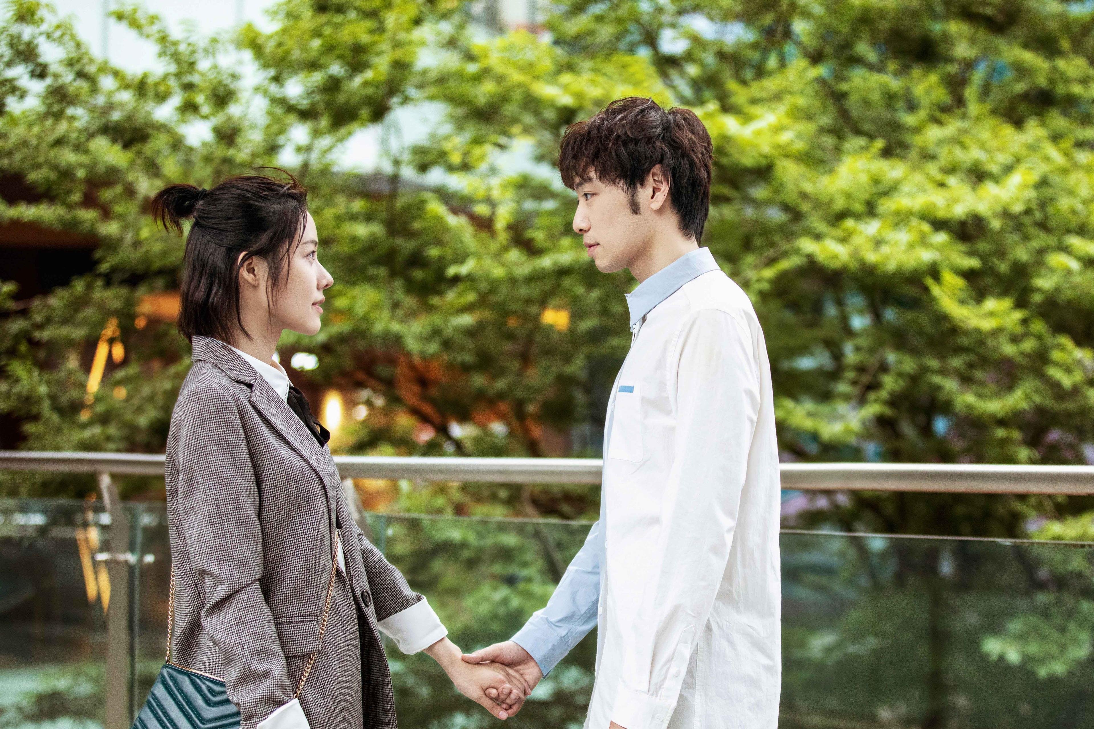 球队中场压制能力对数据结果的深层影响，足球全场压制