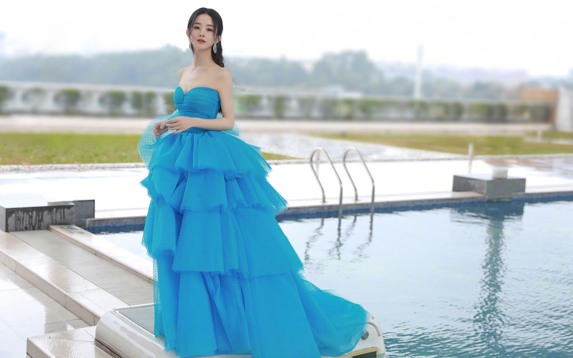 特色足球运动装备价格逐步降低,普及面扩大,国内足球装备品牌